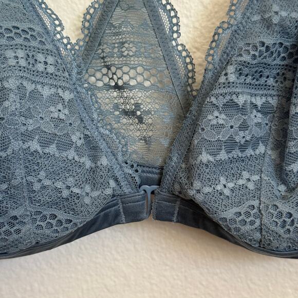 5/$25 Victoria's Secret Lace Bra in Dusty Blue Medium - Picture 3 of 6